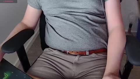 Snapshot of sneakybill82 chatting on November 21, 2025, 11:47 pm Sneakybill online show from November 21, 2025, 11:47 pm