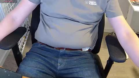 Snapshot of sneakybill82 chatting on January 13, 2026, 7:24 am Sneakybill online show from January 13, 2026, 7:24 am