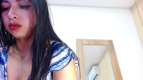 Snapshot of sneakyy_fantasy chatting on December 14, 2024, 6:02 am Hellen  online show from December 14, 2024, 6:02 am