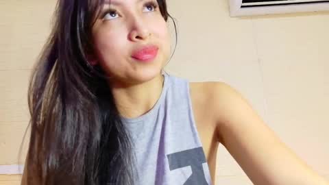 Snapshot of sneakyy_fantasy chatting on March 8, 2025, 3:50 am Hellen  online show from March 8, 2025, 3:50 am