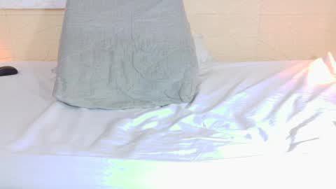 Snapshot of sneakyy_fantasy chatting on March 12, 2025, 7:35 am Hellen  online show from March 12, 2025, 7:35 am