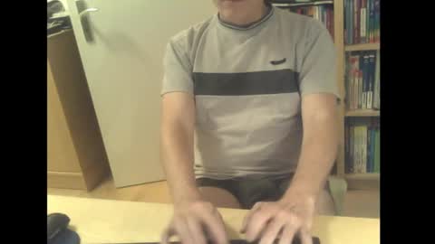 sneaxfreund online show from December 22, 2024, 11:41 pm