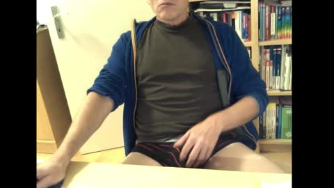 sneaxfreund online show from November 21, 2025, 12:10 am