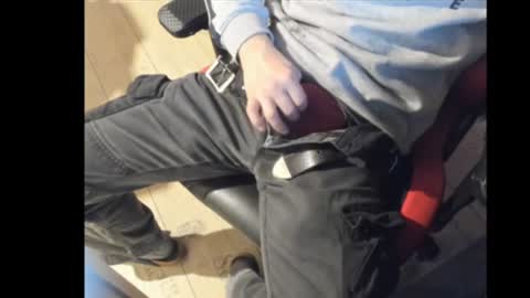 snip1977 online show from March 6, 2025, 9:42 pm