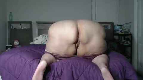 Snapshot of snoqueen954321 chatting on December 3, 2024, 2:14 am Snoqueen online show from December 3, 2024, 2:14 am