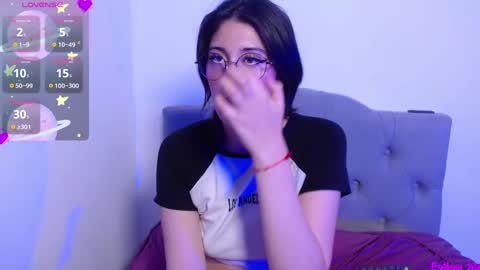 IG     OF red moonn online show from December 20, 2024, 11:10 am