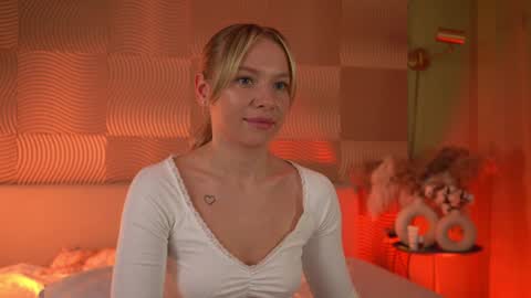 Candice Snow online show from December 28, 2024, 4:20 pm