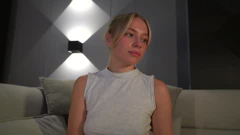 Candice Snow online show from January 23, 2025, 6:24 pm