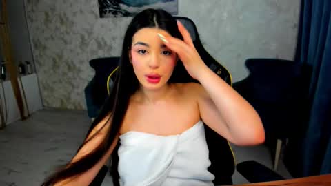 Snapshot of snowingwinter chatting on February 25, 2026, 5:06 am snowingwinter online show from February 25, 2026, 5:06 am