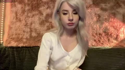 Snapshot of snowy_alice chatting on May 10, 2026, 4:12 pm snowy_alice online show from May 10, 2026, 4:12 pm