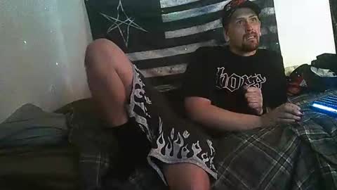 Snapshot of socalloverboy2 chatting on May 10, 2026, 7:46 am readyformy milf online show from May 10, 2026, 7:46 am