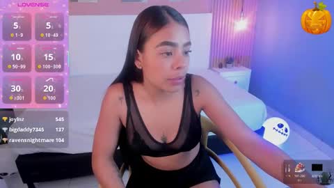 soffiadams2 online show from November 1, 2025, 11:56 am