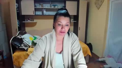 Snapshot of soffy_skye chatting on February 17, 2026, 4:53 am Soffy online show from February 17, 2026, 4:53 am