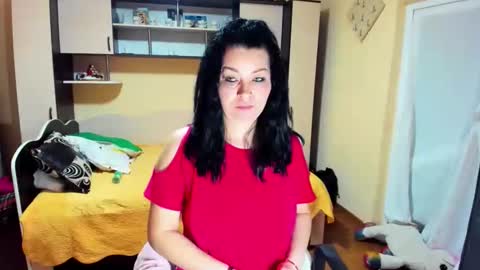 Snapshot of soffy_skye chatting on February 25, 2026, 5:28 am Soffy online show from February 25, 2026, 5:28 am