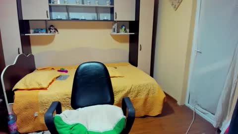 Soffy online show from April 4, 2026, 2:32 am