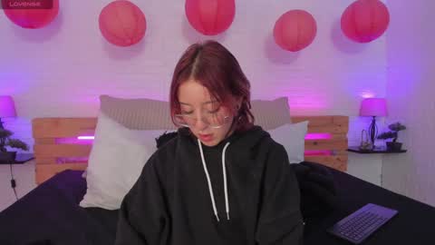 Snapshot of sofi_bakerrr chatting on December 6, 2024, 11:33 am Sofia online show from December 6, 2024, 11:33 am