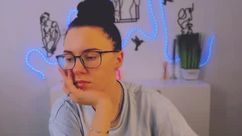 Snapshot of sofi_lonely chatting on February 7, 2026, 8:18 am sofi_lonely online show from February 7, 2026, 8:18 am