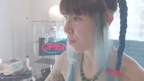 Sofi Mora online show from December 23, 2024, 3:01 pm