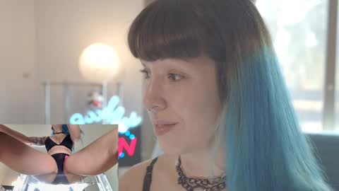 Sofi Mora online show from January 27, 2025, 2:57 pm