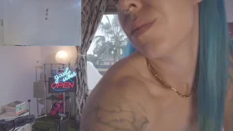 Sofi Mora online show from February 17, 2025, 5:32 pm