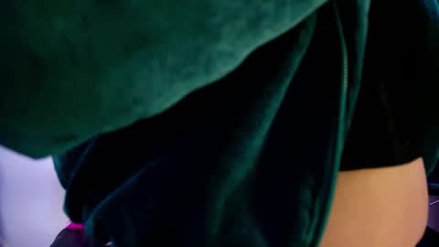 Sofi Noa online show from November 17, 2025, 11:16 am