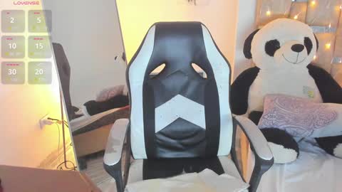 sofi smith online show from February 2, 2025, 9:23 pm