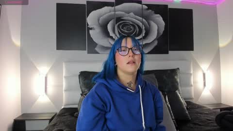 sofi_sp online show from November 12, 2025, 11:32 am