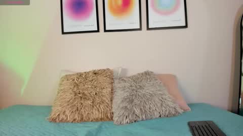 Sofi Vega online show from March 18, 2026, 11:24 am