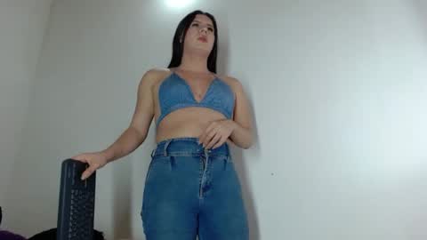 Snapshot of sofia_cummings chatting on February 27, 2025, 7:26 pm sofia online show from February 27, 2025, 7:26 pm