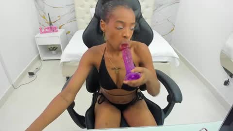 Snapshot of sofia_echeverri chatting on May 9, 2026, 11:48 am sofia_echeverri online show from May 9, 2026, 11:48 am