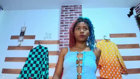 sofia online show from November 10, 2025, 2:32 am