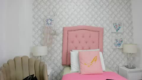 Snapshot of sofia_martinez9 chatting on May 30, 2026, 7:11 pm sofia_martinez9 online show from May 30, 2026, 7:11 pm