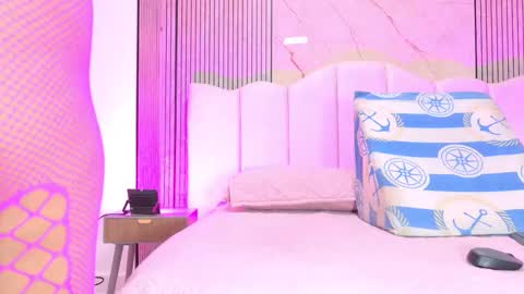 Sofia online show from February 1, 2026, 3:05 am