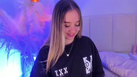 SOFIA PAMELA online show from March 11, 2025, 1:16 am