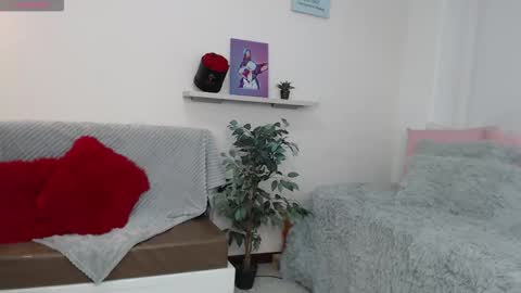 Snapshot of sofia_perez___ chatting on October 19, 2025, 7:14 pm Sofi online show from October 19, 2025, 7:14 pm