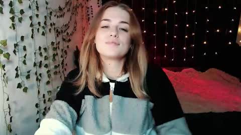 sofia_rosemary online show from October 5, 2025, 12:47 pm