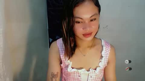 sofia_sweetheart18 online show from December 2, 2025, 11:56 pm