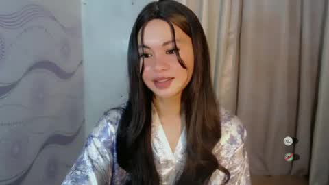 Snapshot of sofia_sweetheart18 chatting on July 6, 2026, 9:17 am sofia_sweetheart18 online show from July 6, 2026, 9:17 am