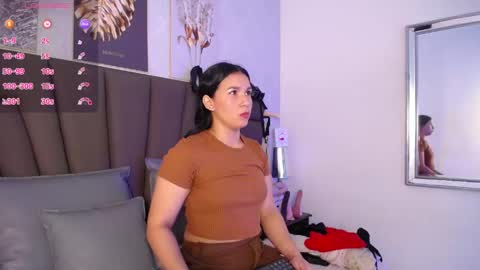 Snapshot of sofia_velez5 chatting on May 1, 2026, 11:15 am online show from May 1, 2026, 11:15 am