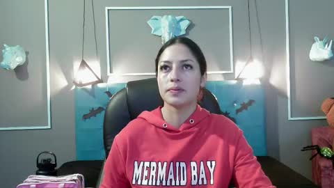 Sofa online show from October 29, 2025, 11:34 am