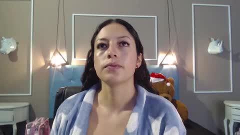 Sofa online show from November 19, 2025, 11:10 am