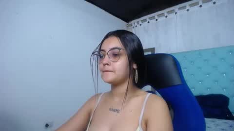 Snapshot of sofiaasexy19 chatting on October 16, 2025, 1:23 pm Sofia online show from October 16, 2025, 1:23 pm