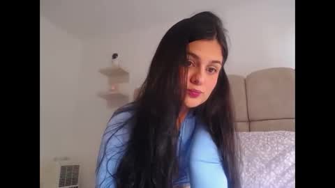 sofiabanks_ online show from April 12, 2026, 9:31 pm