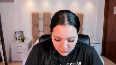 Sofia caramel online show from December 18, 2025, 4:13 pm