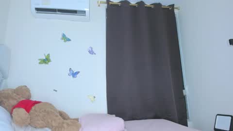 sofiacastillo01 online show from March 12, 2026, 5:52 pm