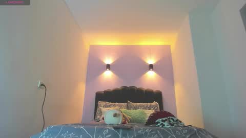 Sofia online show from November 2, 2025, 2:47 am