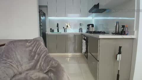 Sofa Damon   SCORE Girl online show from November 4, 2025, 7:46 pm