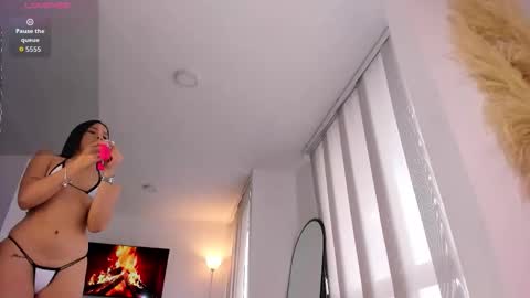 sofia wiliam   online show from March 12, 2026, 1:06 pm