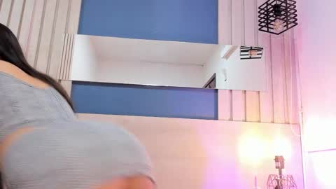 soficandy_ online show from October 6, 2025, 12:24 pm