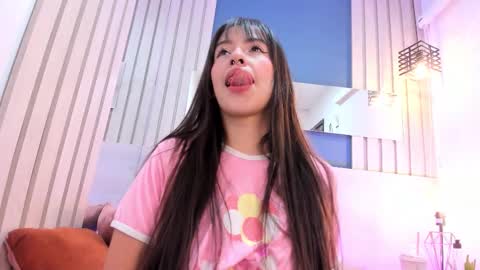 soficandy_ online show from October 7, 2025, 11:51 am